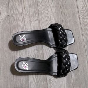 Braided Kitten Heel
